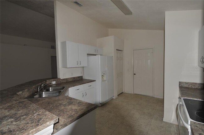 Building Photo - 4930 NW 20th Dr