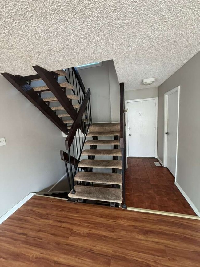 Building Photo - 1321 Court O