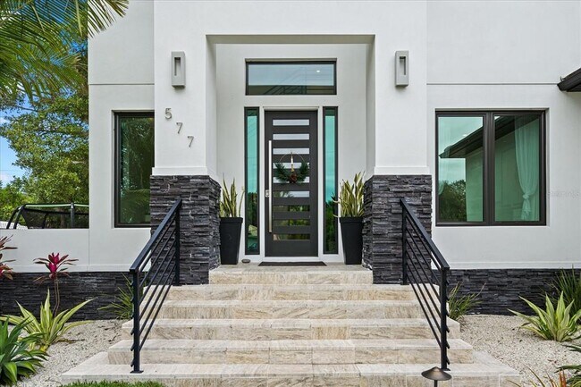 Building Photo - 577 Venice Ln