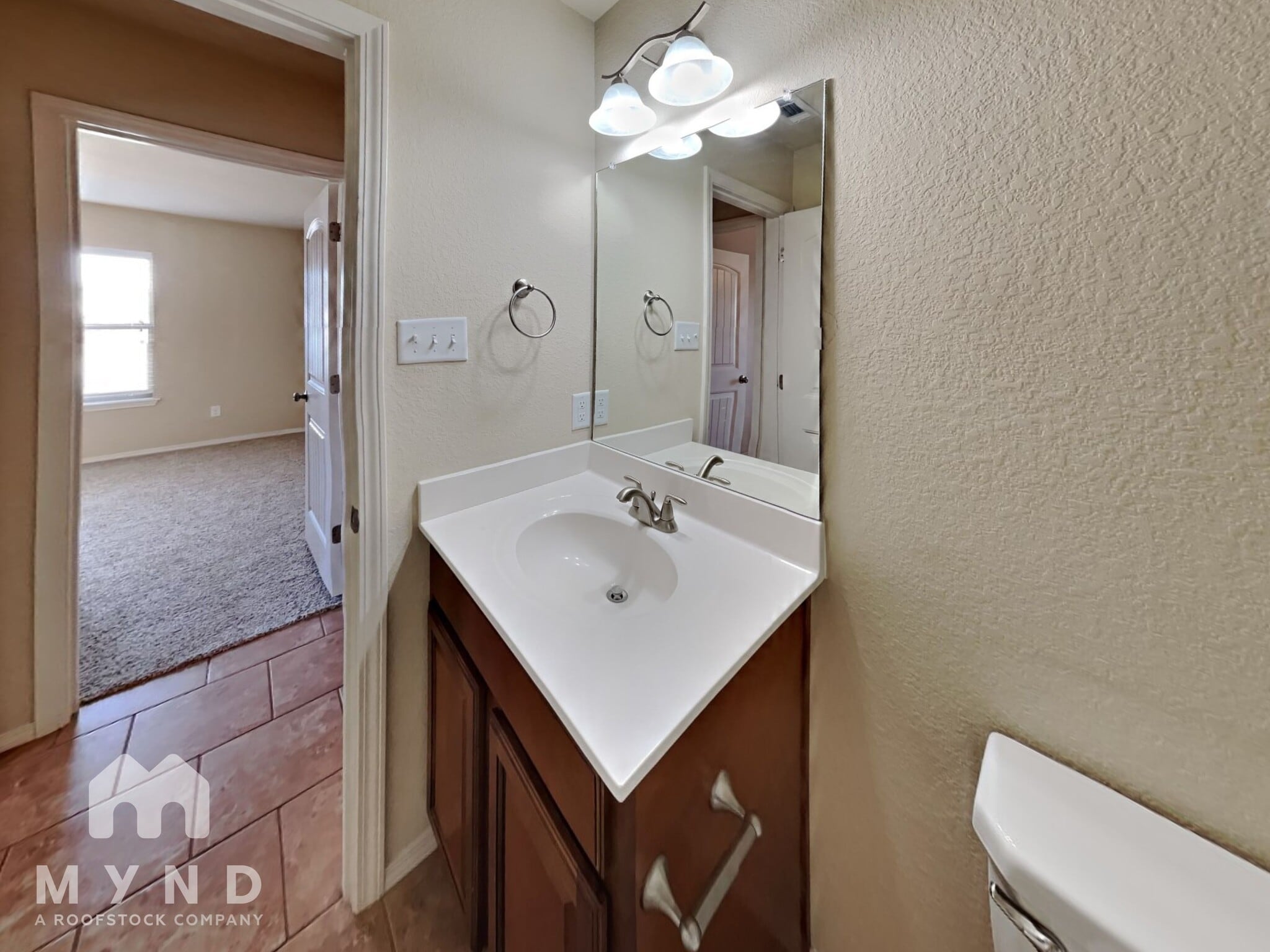 Building Photo - 21 Bristol Dr