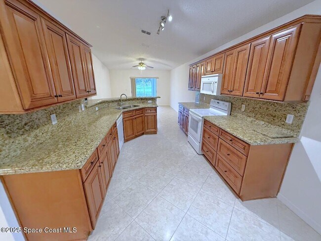 Building Photo - 1781 Brookshire Cir