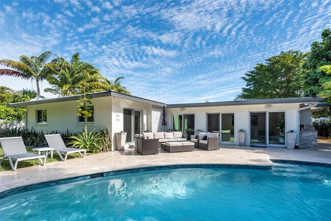 Building Photo - 1959 SE 25th Ave