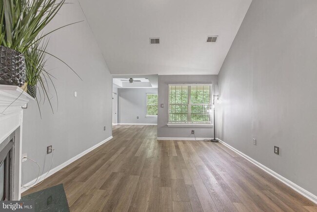 Building Photo - 15605 Everglade Ln