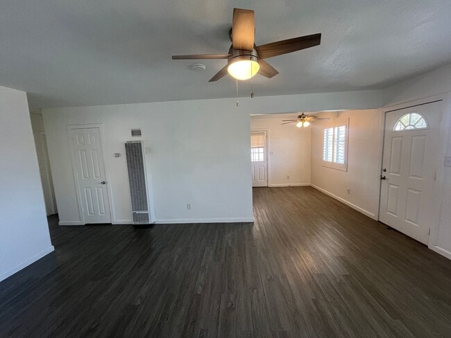 Building Photo - 1441 Mary Lou St