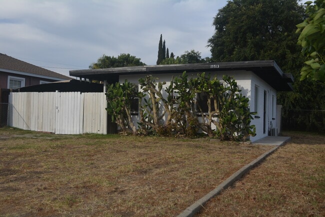 Primary Photo - 15703 Palo Alto Ave