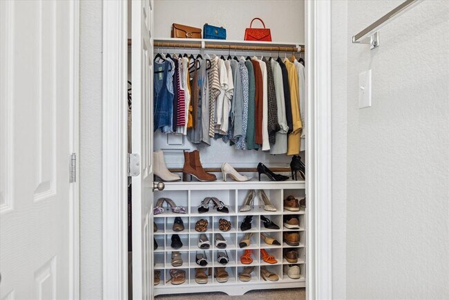 Building Photo - 12000 Corsicana Trl