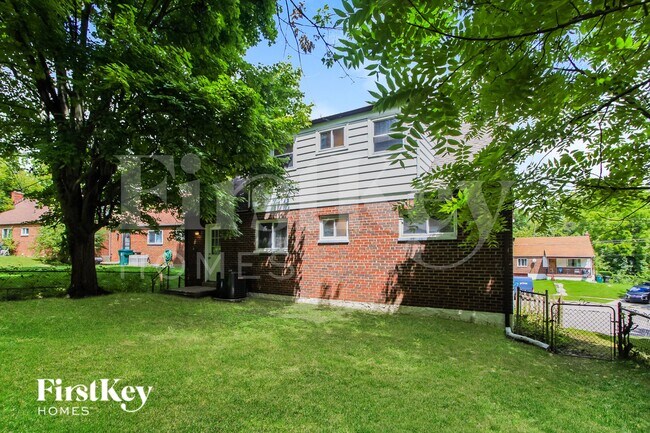 Building Photo - 1183 Toluca Ct