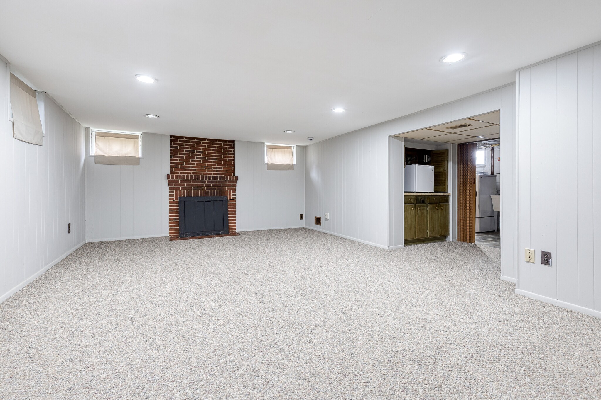 Building Photo - 1517 Dellsway Rd
