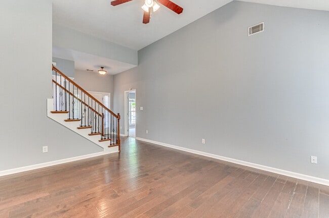 Building Photo - 1231 Pinnacle Dr