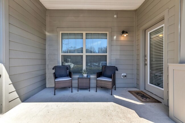 Building Photo - 2197 Nolensville Pk