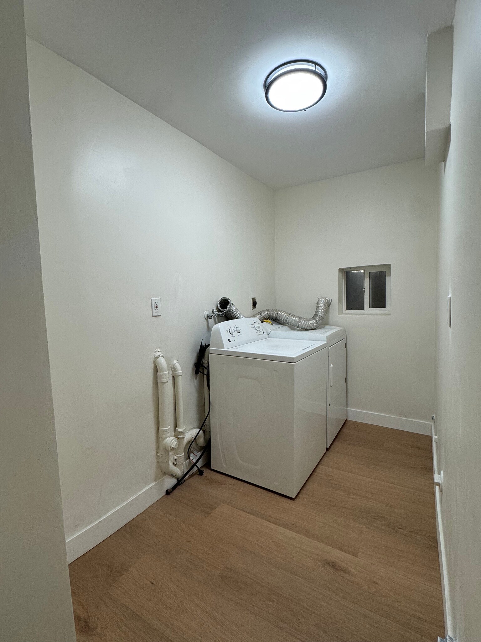 Building Photo - 1734 Prospect Ave