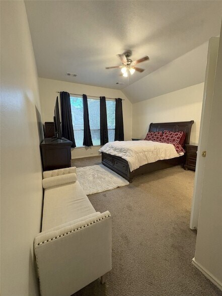 Building Photo - 2230 Laurel Oaks Dr