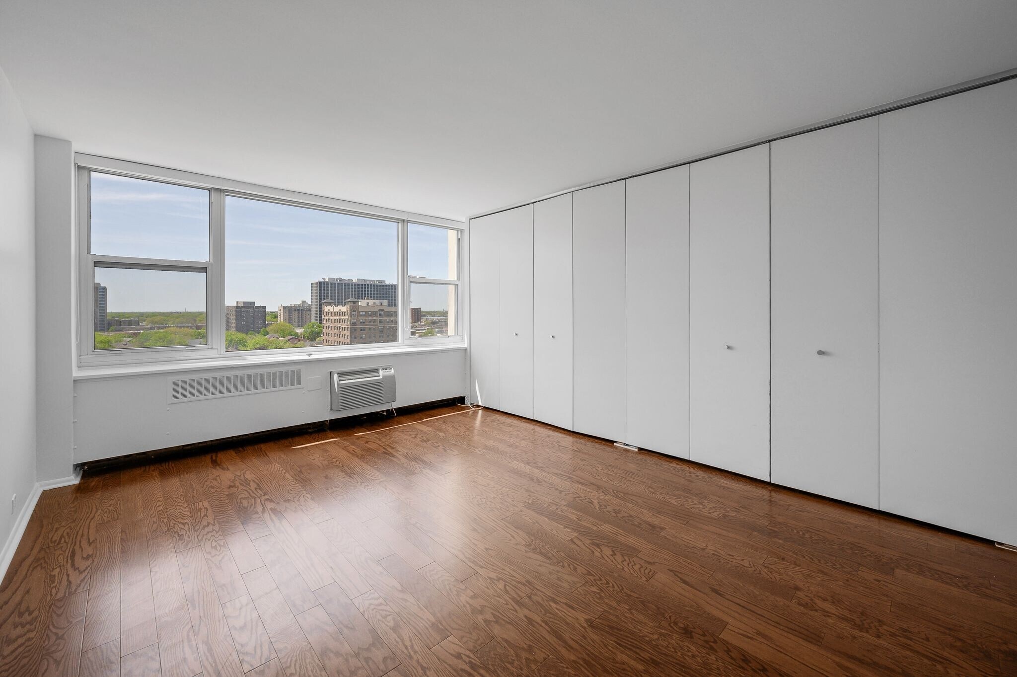 Primary bedroom, facing west - 4250 N Marine Dr