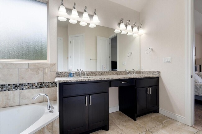 Building Photo - 624 Anfield Cir