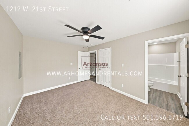 Building Photo - 1212 W 21st St