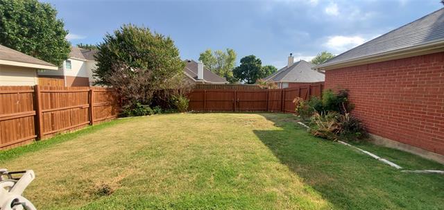 Building Photo - 10901 Camelot Dr