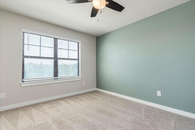 Building Photo - 496 Fieldwood Dr