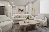 Building Photo - 6612 W Paradise Ln