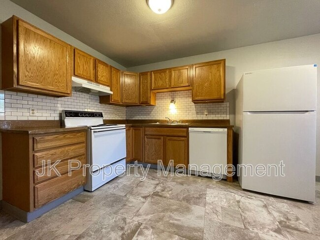 Building Photo - 4629 5th Ave S