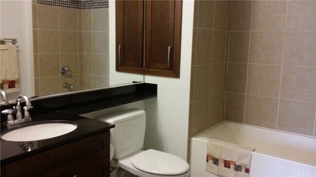 Building Photo - 1480 Scholarship-