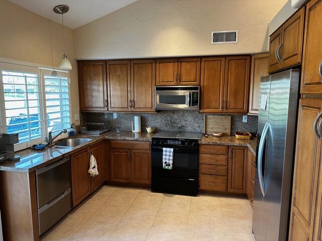 Building Photo - 38894 Lobelia Cir