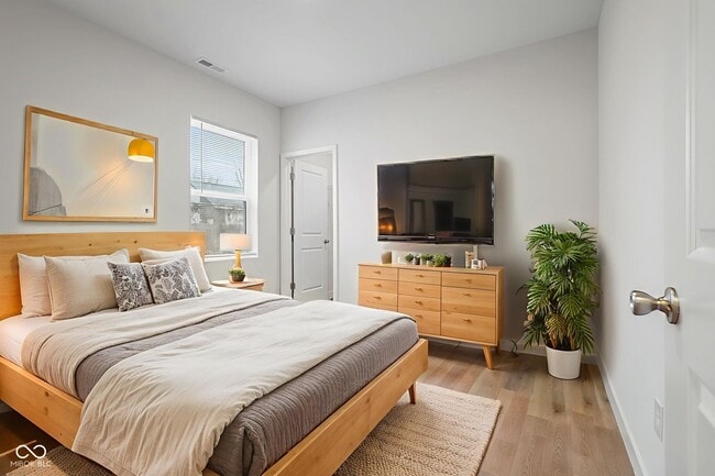 Building Photo - 2711 Guilford Ave