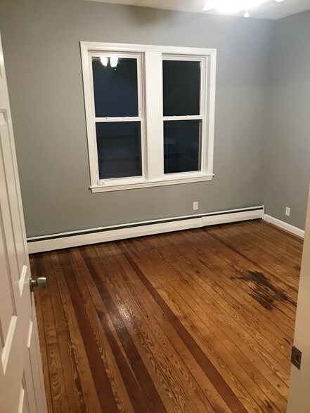 Bedroom 2 - 8 Lawrence St