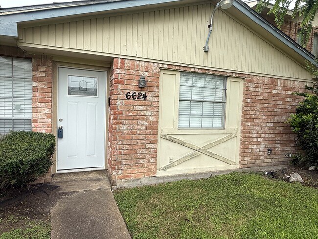 Building Photo - 6624 Westwick Dr