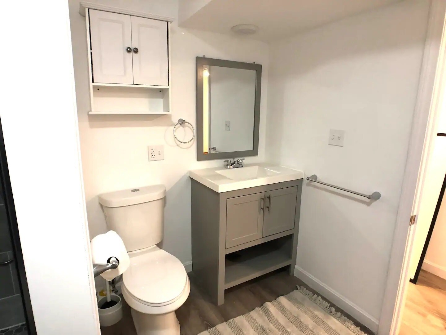 Building Photo - 135 Cedar St