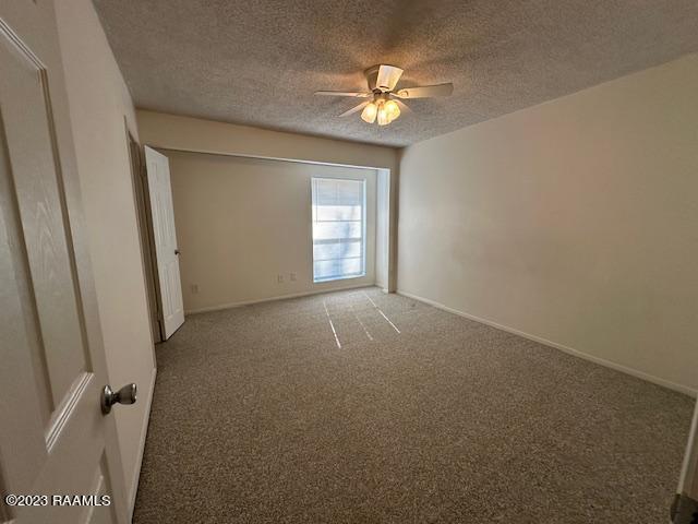 Building Photo - 40 Phlox Dr