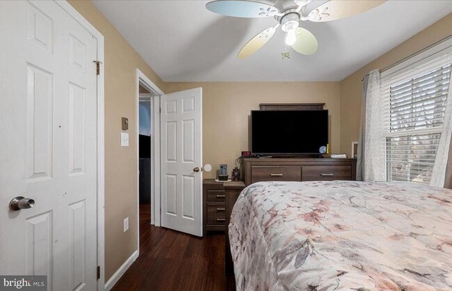 Building Photo - 163 Denny Ln