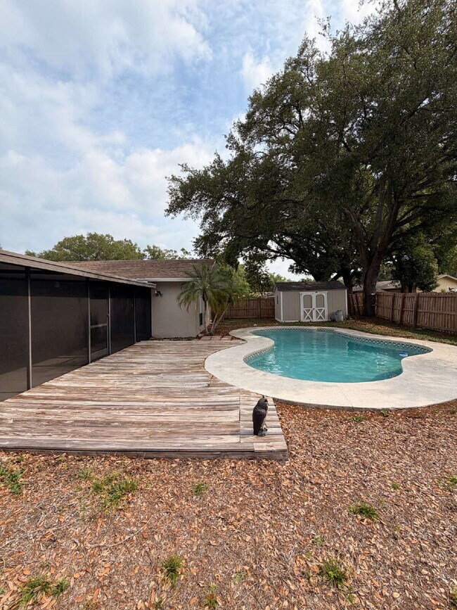 Building Photo - PRIVATE POOL HOME | 3 BED / 2 BATH | FENCED YARD | GARAGE | PET FRIENDLY