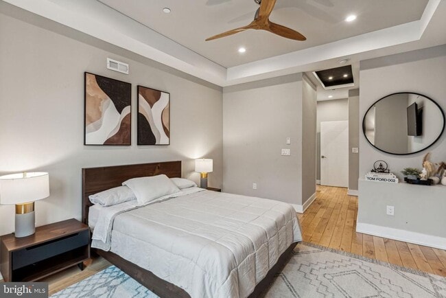 Building Photo - 1514 S Bambrey St