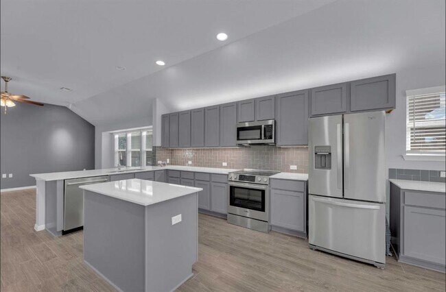 Building Photo - 9944 Comely Bnd