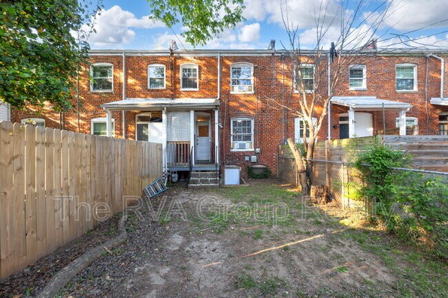 Building Photo - 2611 Grayland Ave
