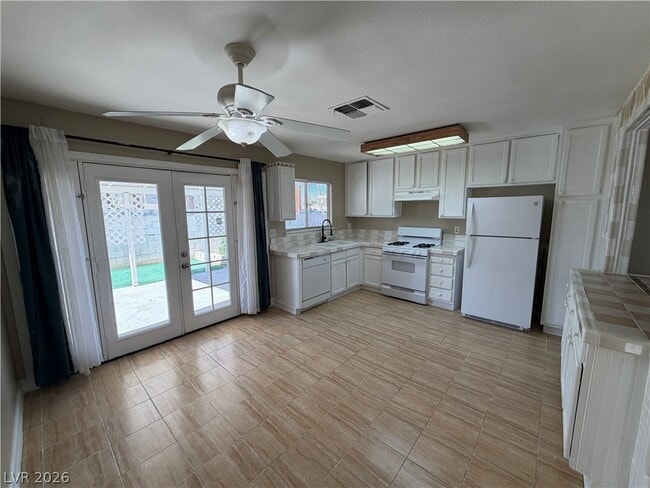 Building Photo - 1912 Harvest Dr