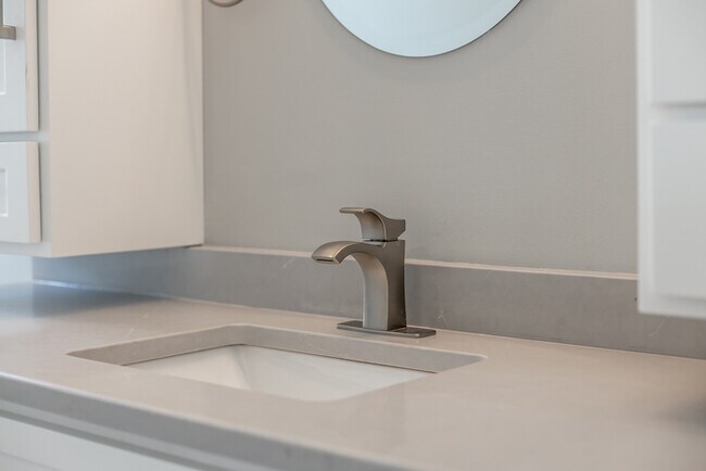 Building Photo - 1023 Franklin St