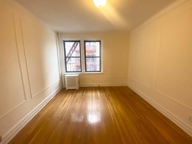 Building Photo - 112 Marine Ave