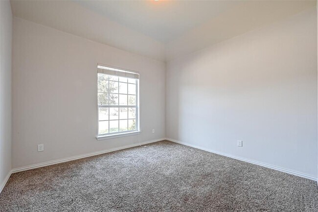 Building Photo - 24602 Forest Canopy Dr