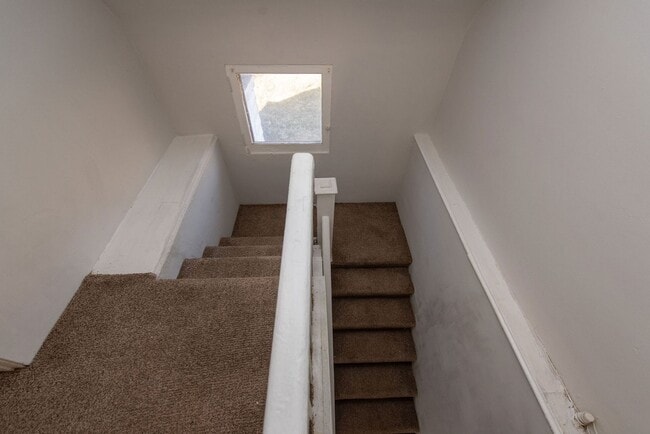 Building Photo - Cute 3Bed 1 Bath on Cul De Sac in College ...