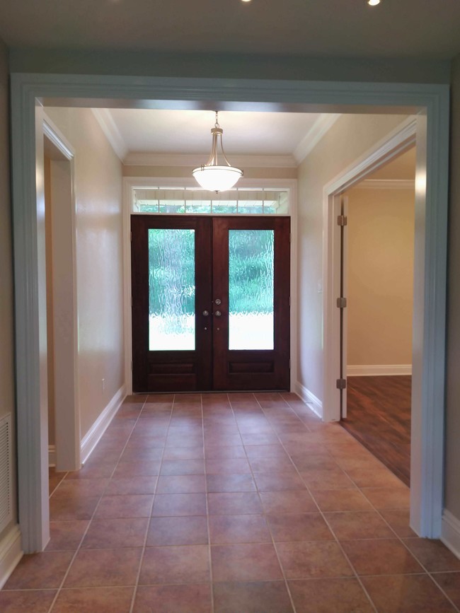 Foyer... - 11410 Edgewater Dr