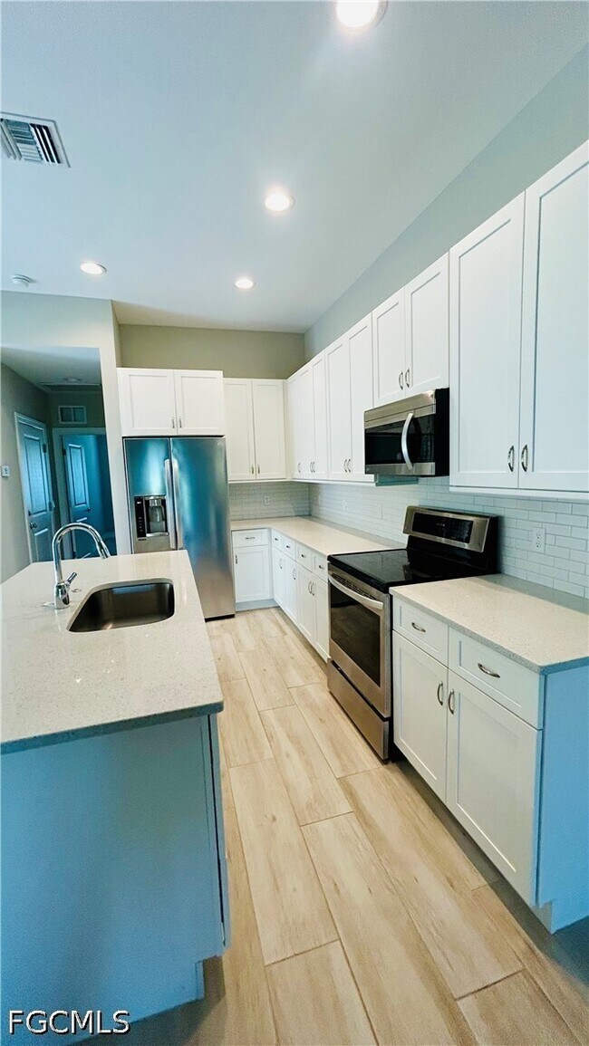 Building Photo - 1174 Lake McGregor Dr