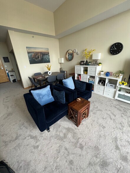 Building Photo - 7600 Lyndale Ave S