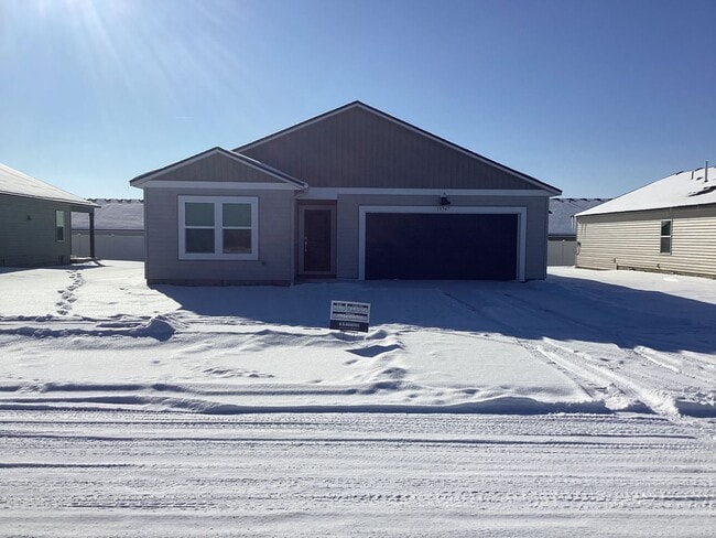 Primary Photo - Brand spanking new 3bedroom Rancher!!!!