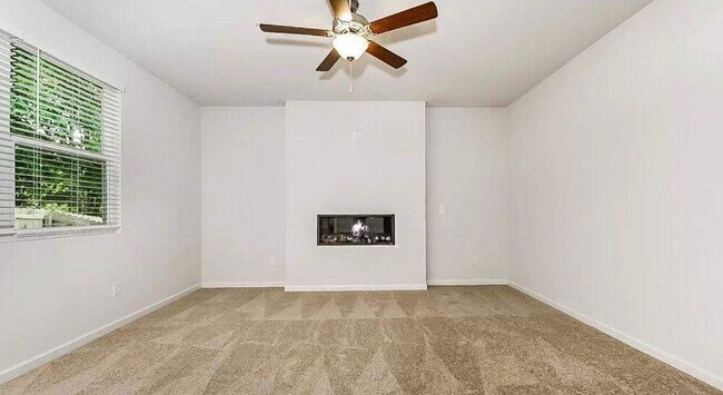 Building Photo - 195 Hamilton Pointe Dr