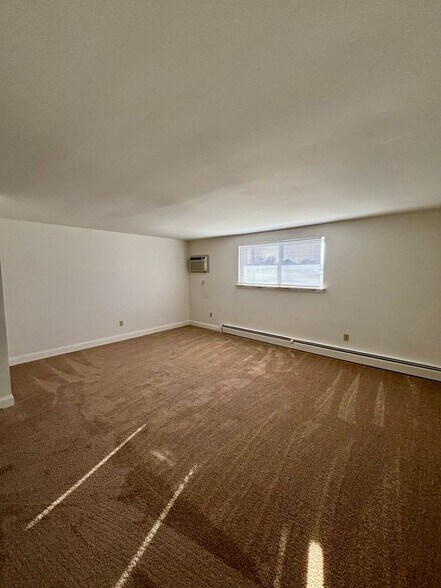 Building Photo - 3 Losson Garden Dr