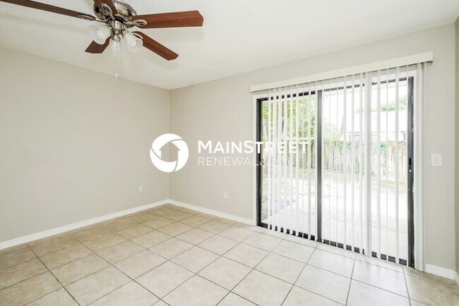 Building Photo - 3 Bedroom Pet-Friendly Home in Apopka, FL ...