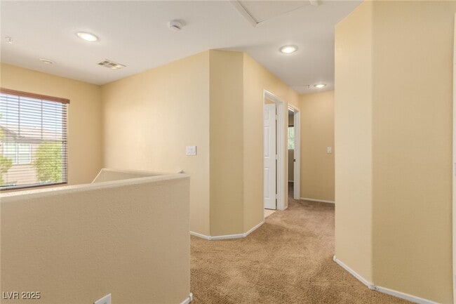 Building Photo - 179 Redwood Pond Dr