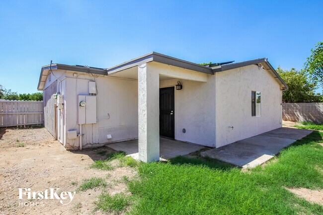 Building Photo - 6233 S 18th Ave