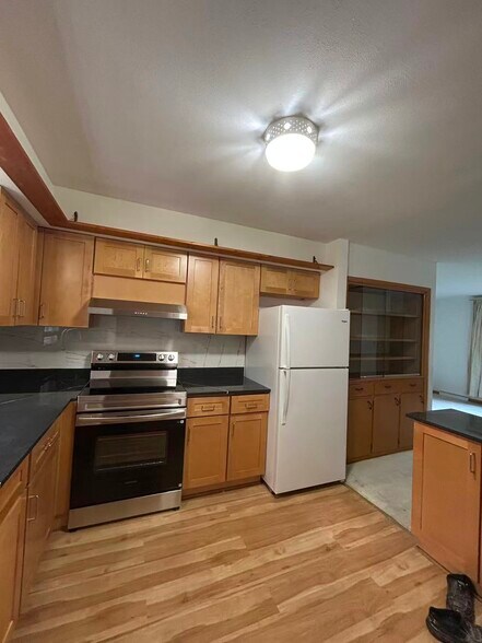 Building Photo - 2345 Brooksprings Dr